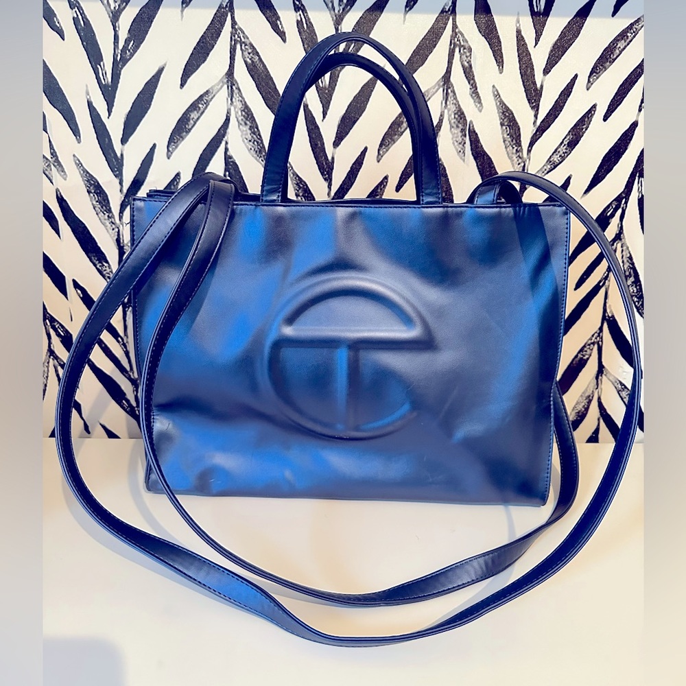 Telfar Medium shopping bag in Cobalt